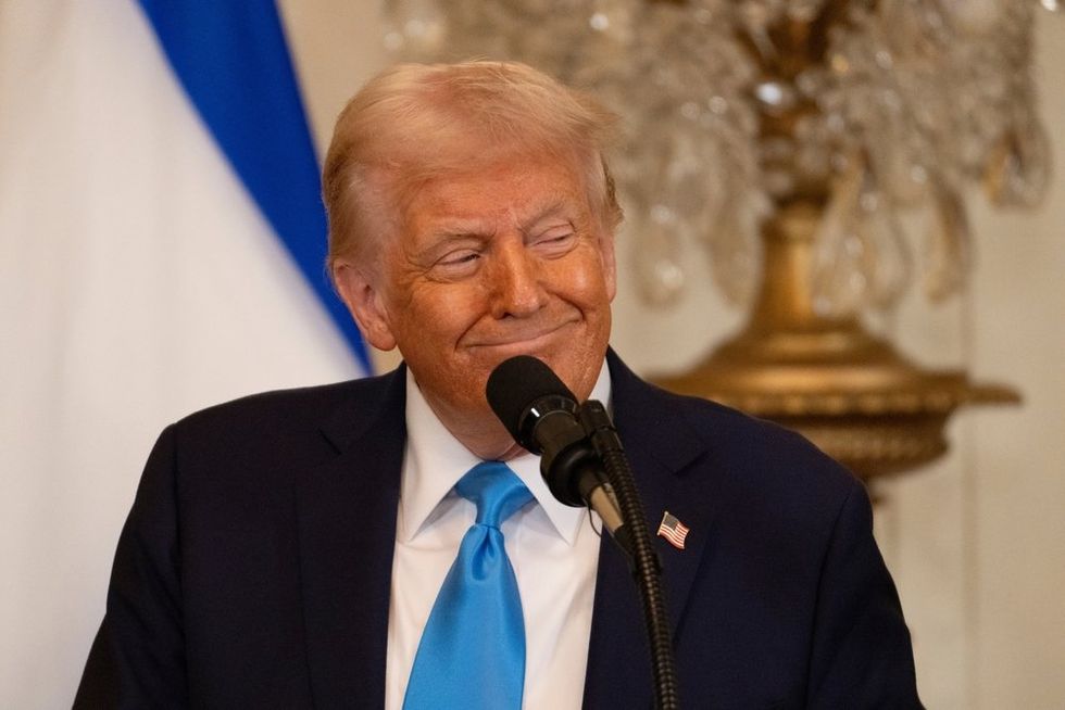 Conservative Bill Kristol urges push for 'Mad King' Trump impeachment