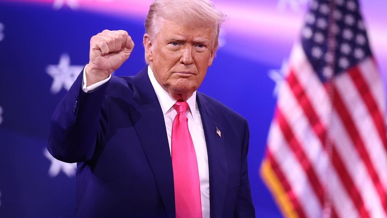 'He can rage, but he can't govern': Analysis details how 'Trump is weak'