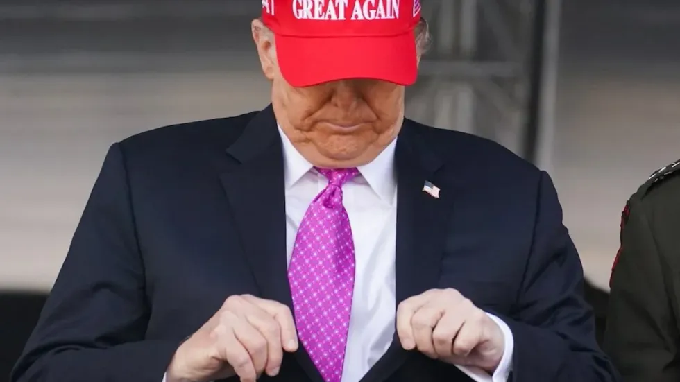 'Cracks are starting to show' in Trump’s base as economic anxiety mounts