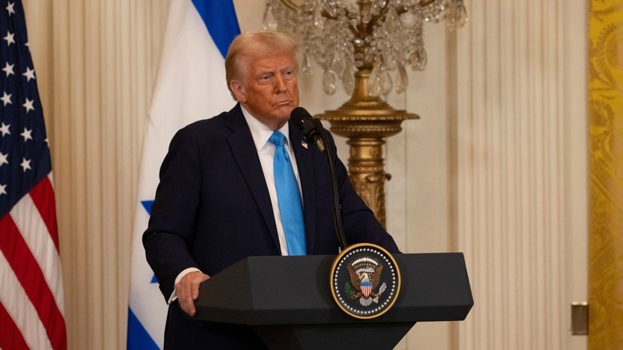 'No historical analogy': Voters 'abandoning' Trump 'in record numbers'