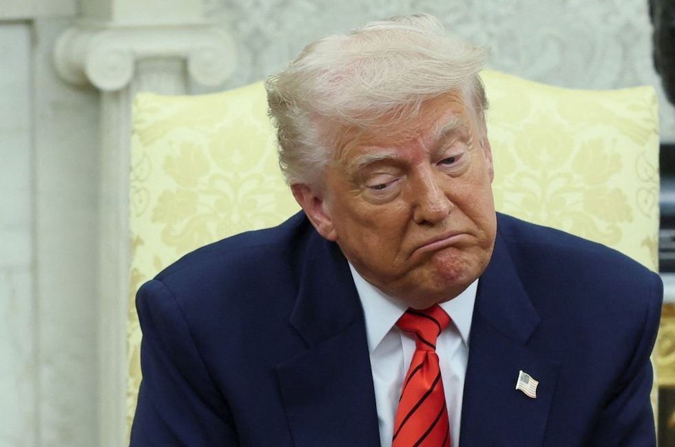 'What is he doing?' Flashing 'warning lights' as Trump drives US economy into the ground