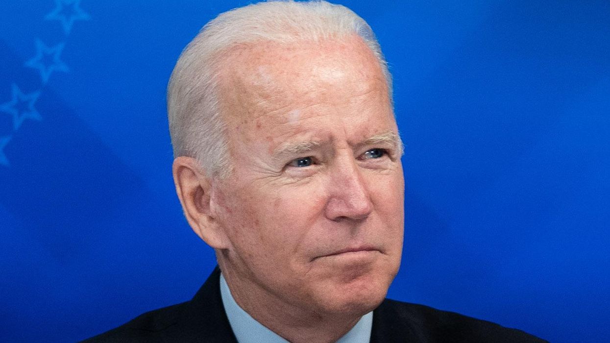 Biden raises minimum wage for all federal contract workers to $15