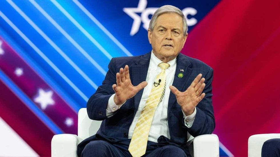 'Naïve Trump defenders' badly distorting key red state battle: conservative