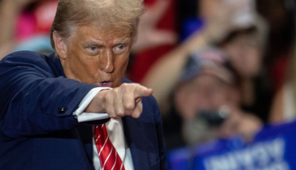 White House melts down at old Trump foe over Reflecting Pool jab