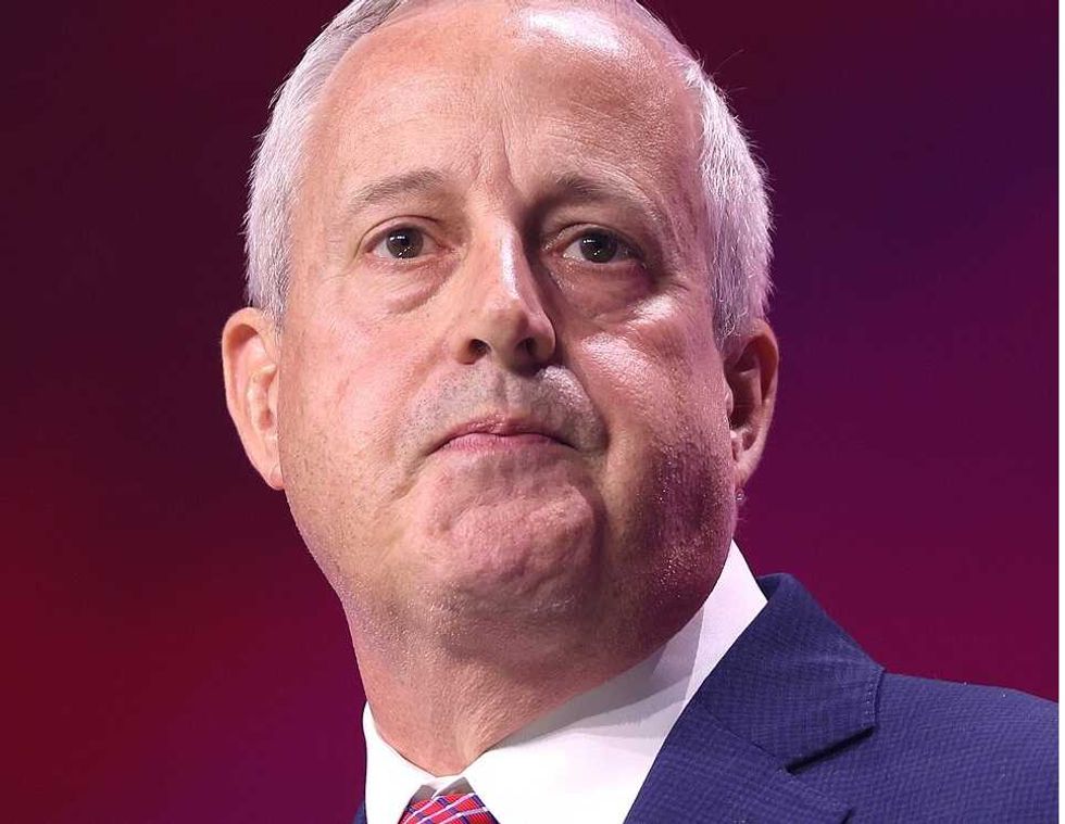 Republican chaining himself to Trump's unpopular war in pivotal swing state race