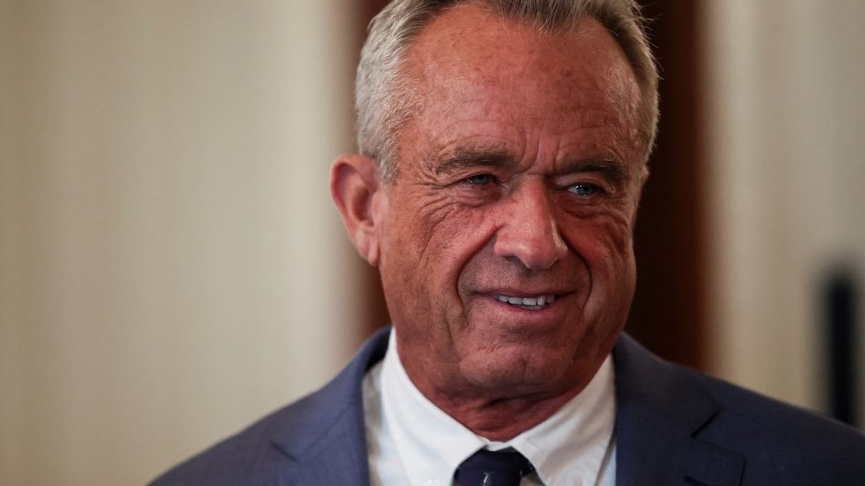 'God help us all': Infectious disease experts panic after Trump FDA cancels vaccine meeting