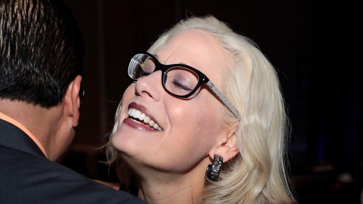 'A clear warning sign': New poll has bad news for Kyrsten Sinema's chances in her next primary
