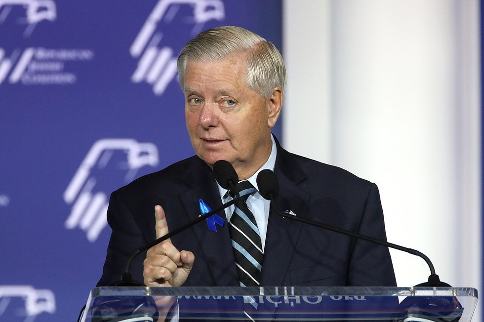 Trump official mocks Lindsey Graham's marriage status