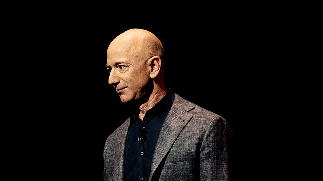 Billionaire Jeff Bezos wants to 'help' Trump gut regulations