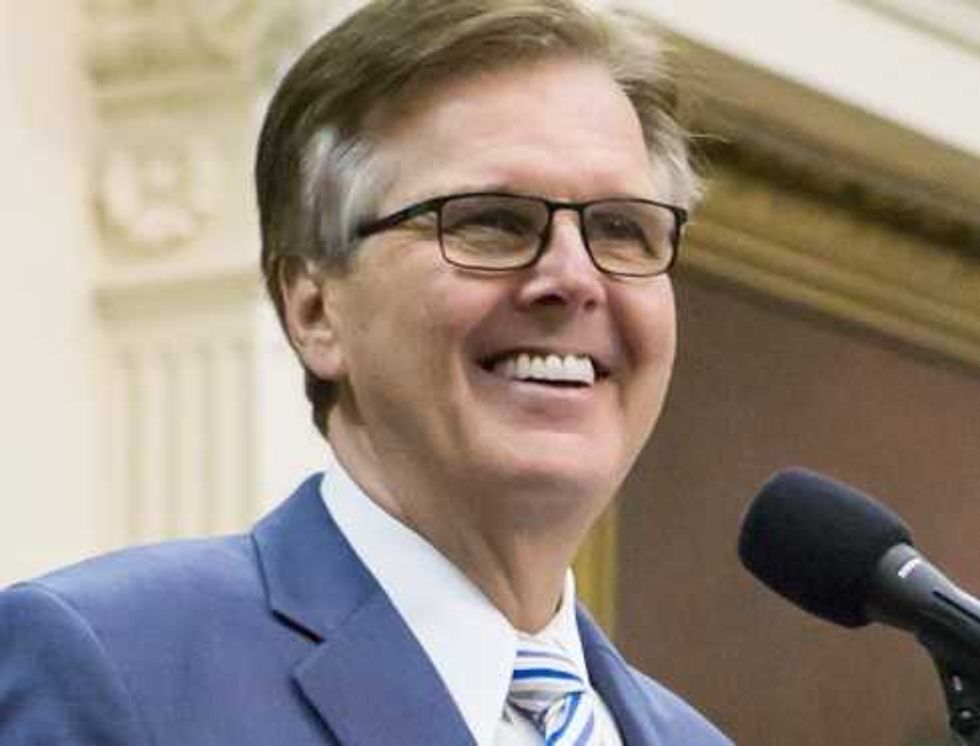 Các nhà phê bình lên tiếng cảnh báo khi quan chức Trump gọi sự tách biệt giữa nhà thờ và nhà nước là 'một lời nói dối'