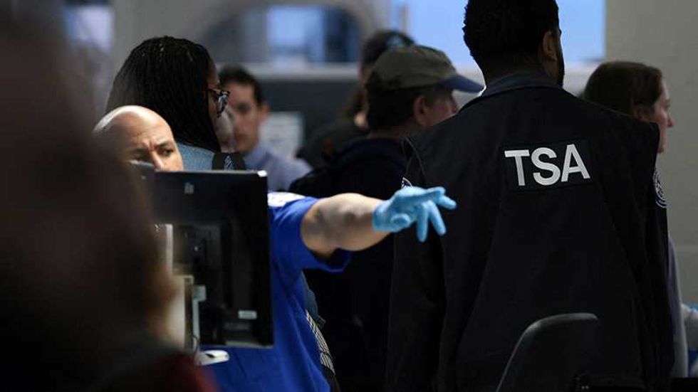 TSA agent: If federal agents want to help 'they can buy us lunch'