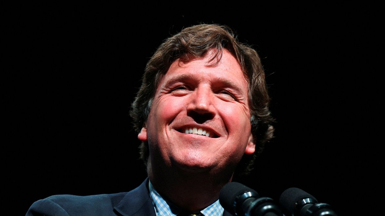 Is Tucker Carlson the carrier pigeon between Trump and Putin?