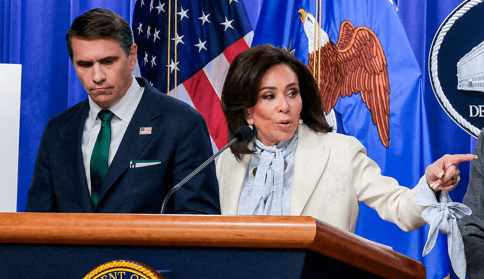 Trump DOJ in a bind: Experts say prosecutors should defy 'boss who does not like recusals'