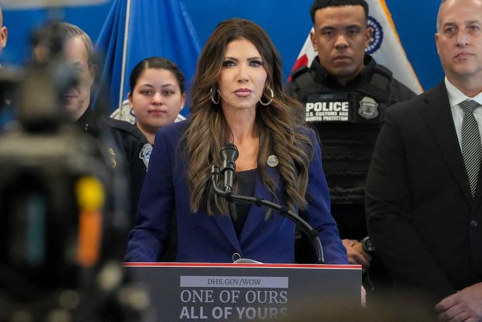 ‘Orang-orang ini adalah amatur’: Senator GOP menghentam pegawai kanan Trump/