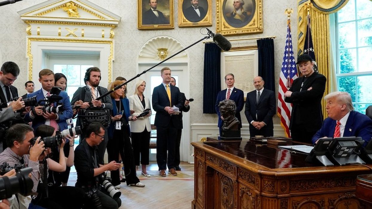 'Disturbing': Expert breaks down 'sheer garishness' of Trump's Oval Office makeover