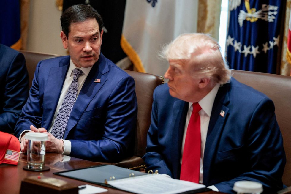 'Knives are out' as 'angry and insular mood' grips Trump White House: MAGA insiders