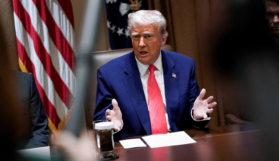 トランプの中間選挙操作計画の内幕