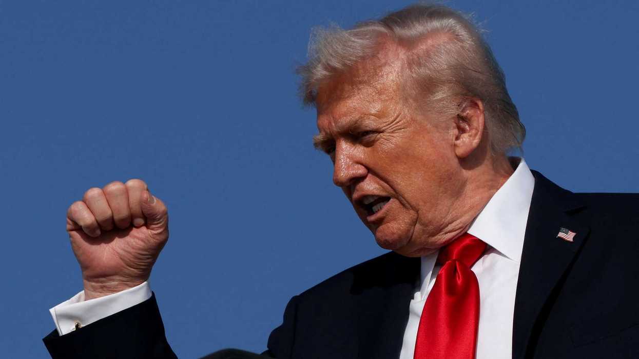 Trump's Venezuelan invasion a 'risky political gambit': retired general