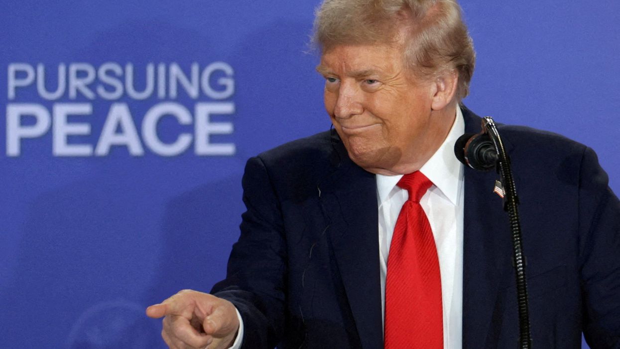 There's an upside to praising Trump — in ridiculous ways: analysis