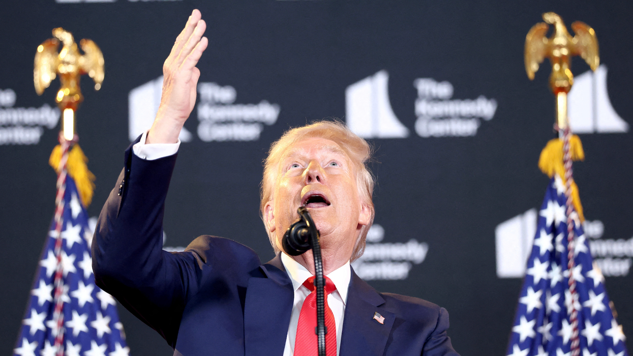'I know a lot about grass': Trump meanders off-topic in bizarre Kennedy Center remarks