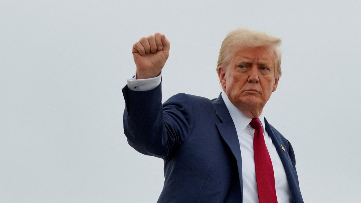 'Pure propaganda': Conservative warns 'whole government works for Donald Trump'