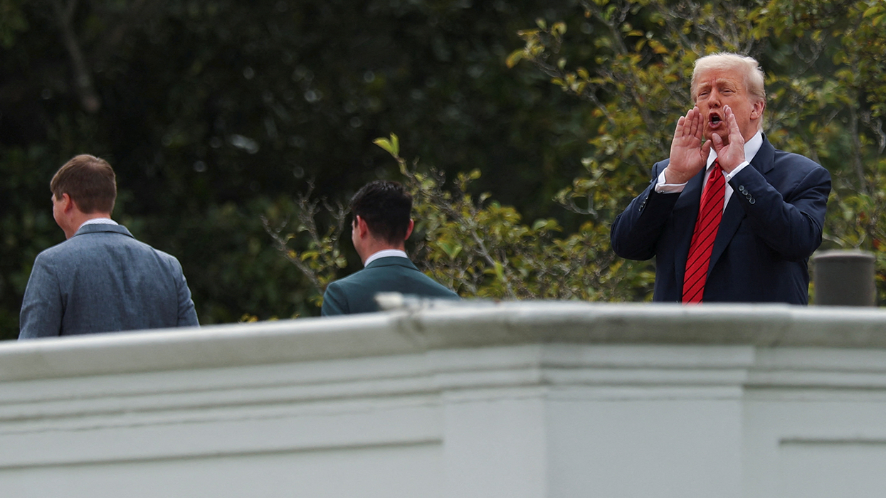 'Losing it': Trump family member says Trump’s rooftop jaunt shows 'cognitive decline'