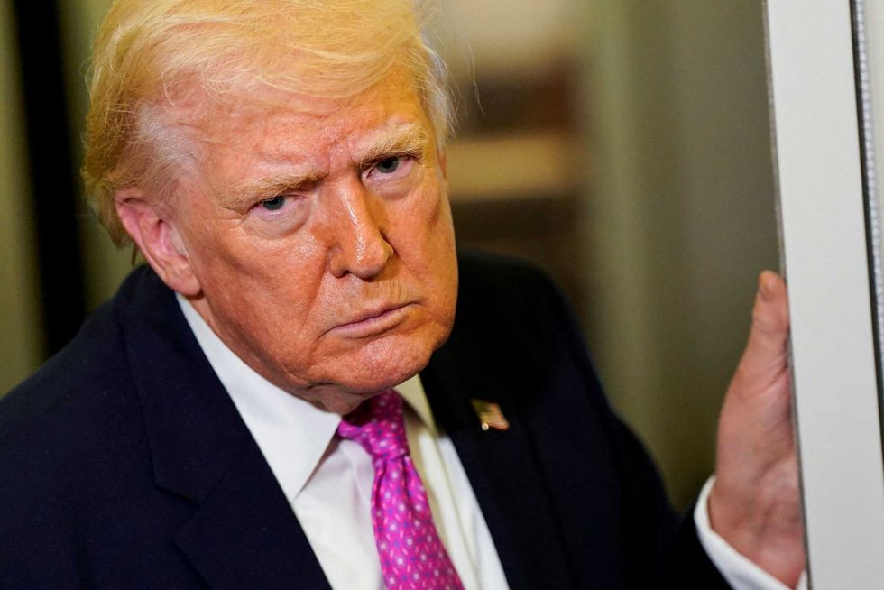 Jueces 'engañados' exigen investigación de la demanda de Trump