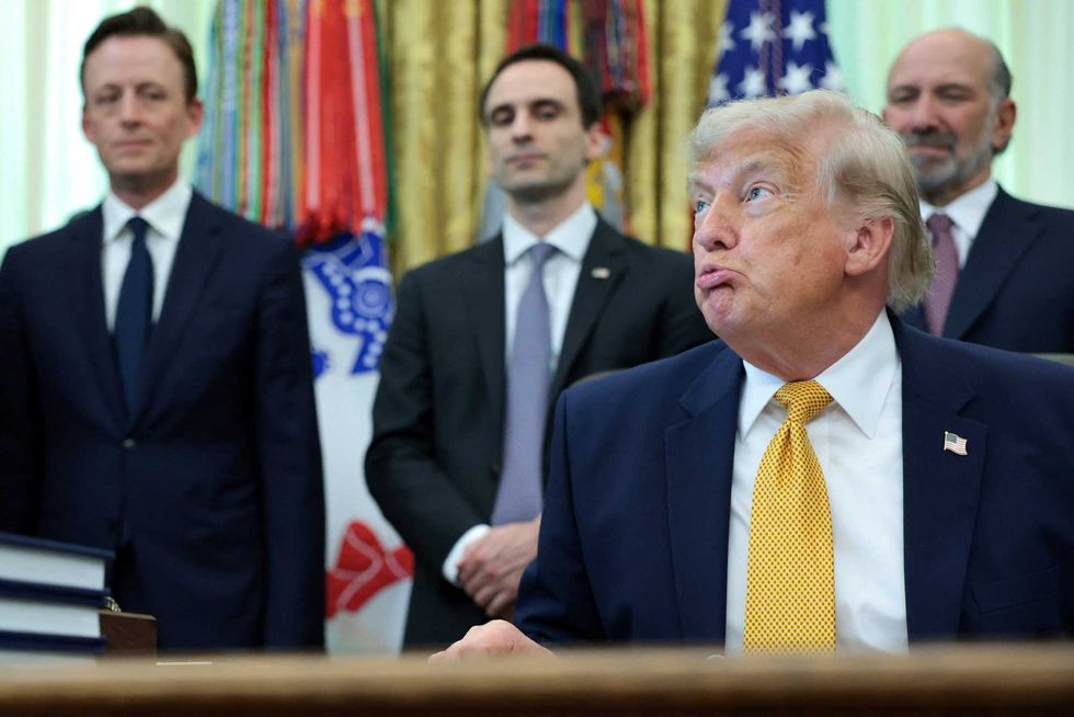 Trump's latest grift is the perfect metaphor for a cheat and loser