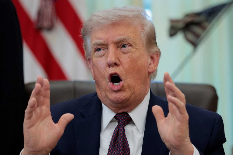 Trump stuck on 'talking points' no one believes while Iran war spirals