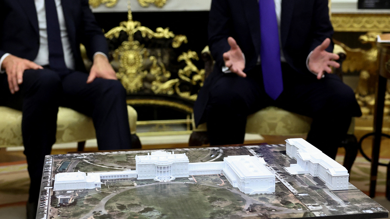 Trump ripped for 'bizarre' gold decor after sleuths fact-check claim it’s 'not Home Depot stuff'