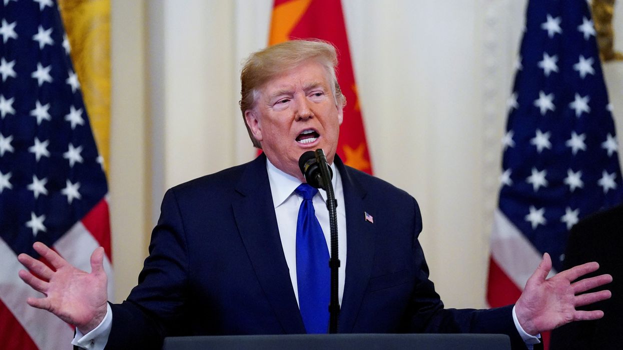 Experts warn Trump’s economy 'signals a recession' as business leaders’ confidence cuts in half
