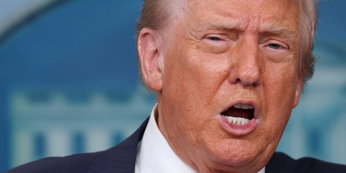 Trump’s very bad summer: Even loyal insiders fear his total collapse