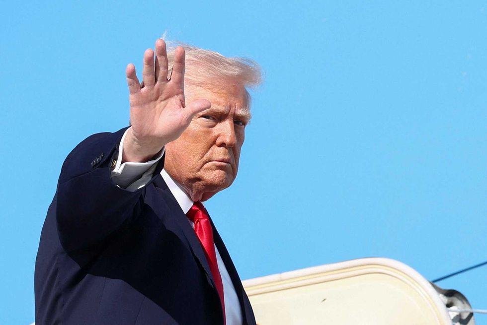 Republican strategist declares Trump official and his 'baggage' must go