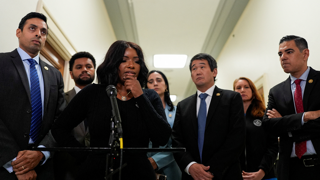 'What is he afraid of? Epstein!' Dems march on House Speaker’s office