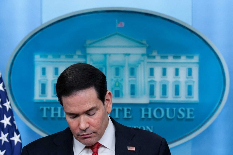 Editors marvel as Trump lieutenants slog through their own 'fog of bull'