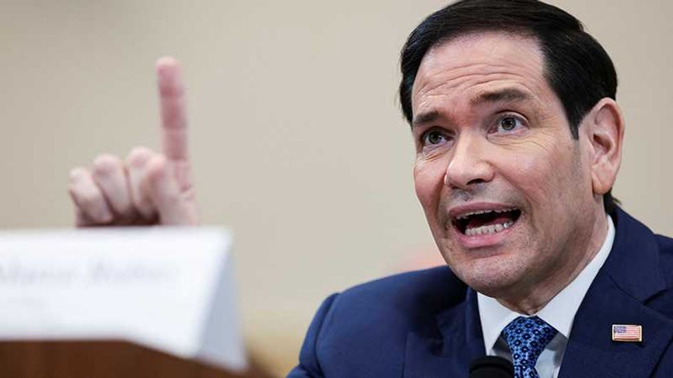 Rubio właśnie wznowił działania Trumpa w sprawie Grenlandii podczas transmitowanego na żywo przesłuchania kongresowego