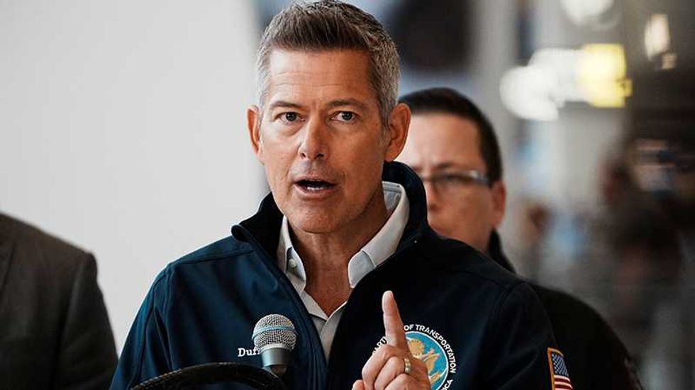 Trump transport chief’s talk about NY plane crash doesn’t add up to 'protocol': expert