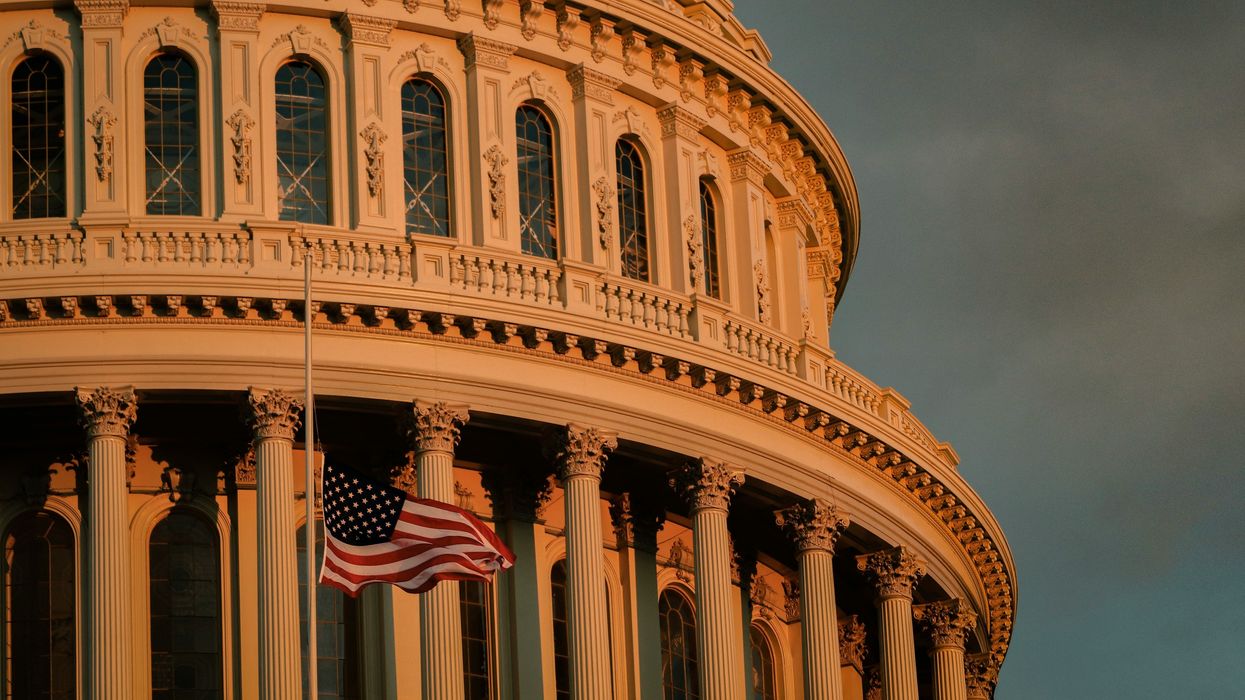 Democratic congressman commits massive stock law violation