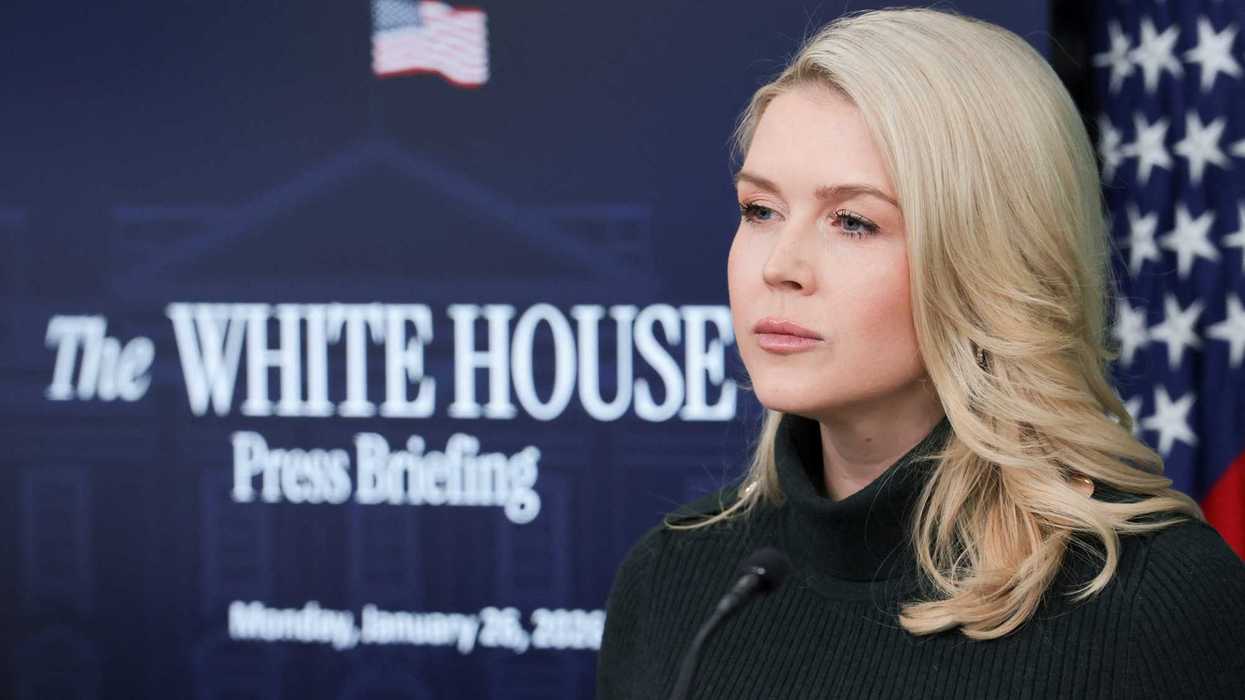 How Trump is making top GOP officials 'look foolish'