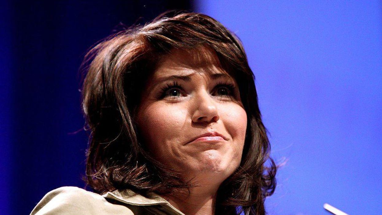 Singer Reba McEntire distances herself from South Dakota GOP Gov. Kristi Noem
